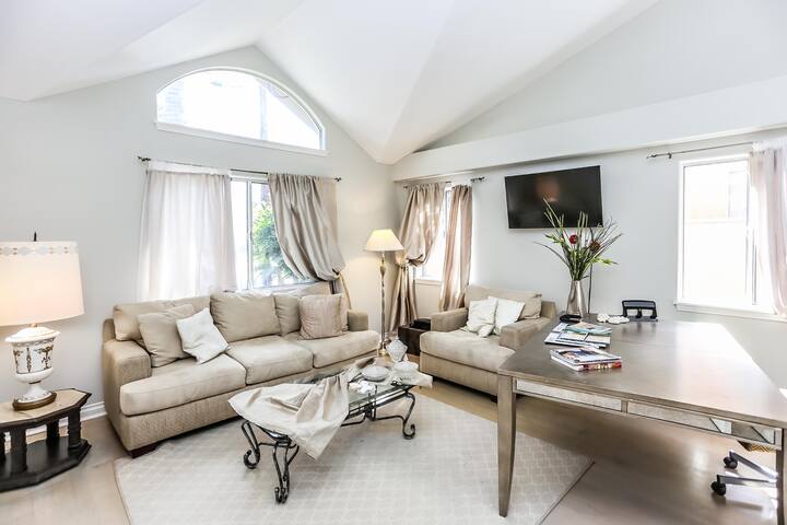 Shabby Chic Home – Your Cali GetAway gallery image 2