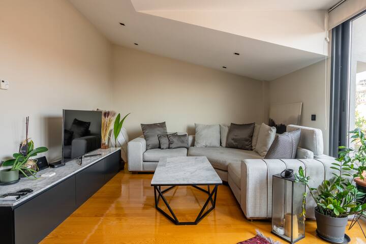 2+1 Central Lux Apartment in Cihangir Beyoglu gallery image 2