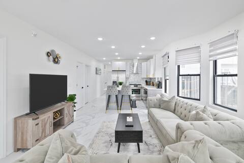 NYC Riverfront Elegant White Marble Sanctuary