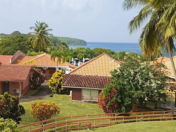 Studio sea view beach bar restaurant pool car opt Apartments for Rent