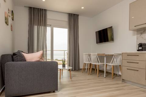 Popular Airbnb listing: Allview apartments Paleochora 1 in δήμος καντάνου σέλινου