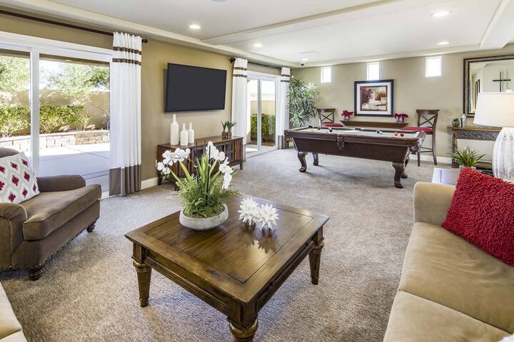 LuxVegas 5-Star Model Home w/ Pool Table & Balcony gallery image 2