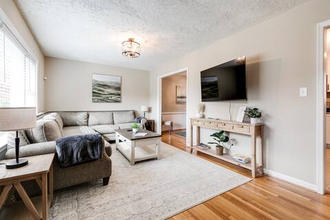 Renovated, Quiet, Comfy Getaway in Heart of Midlo