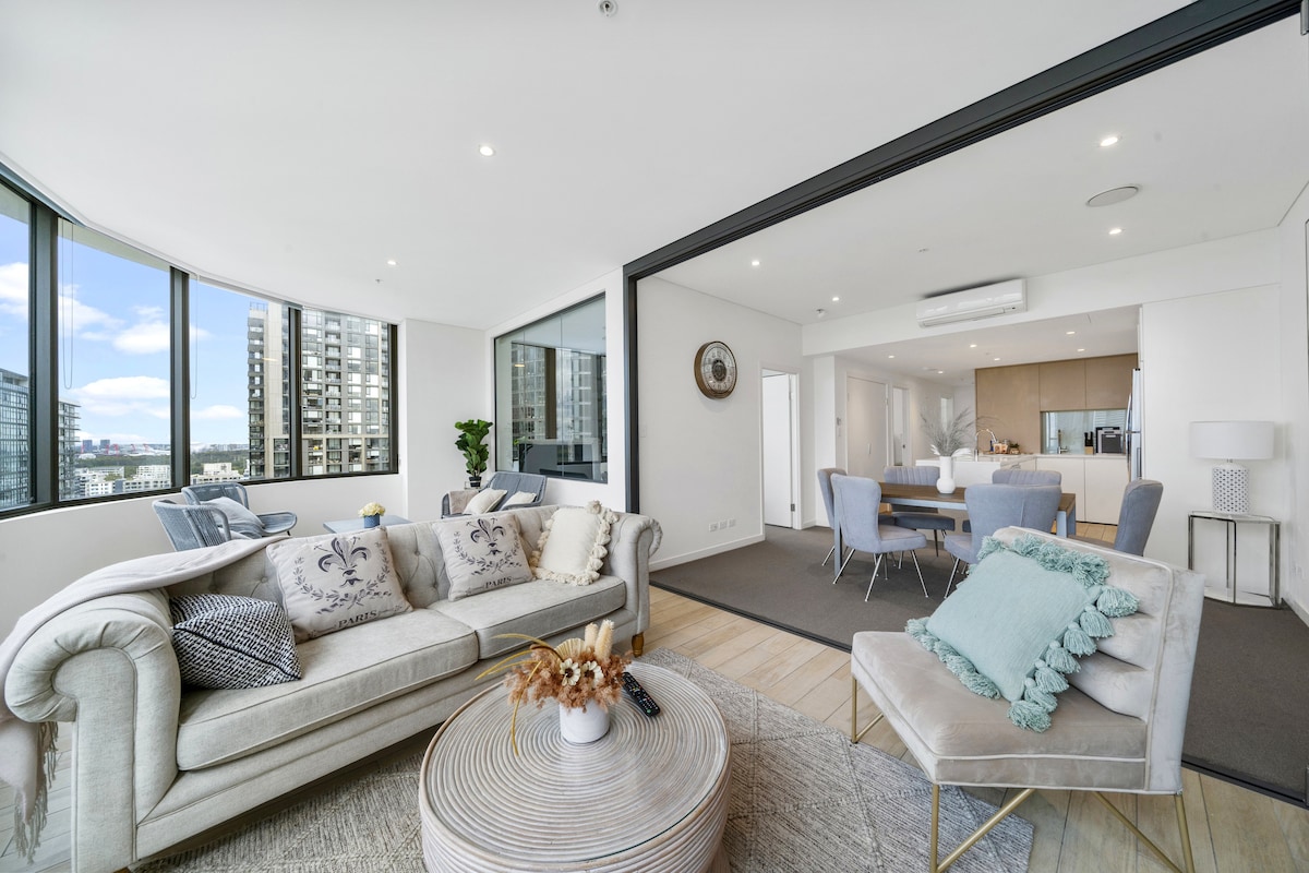 Successful Airbnb property: Three Beds Scenic WATER View | Free P. | UiSTAY in Wentworth Point