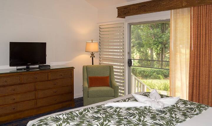 TROPISCHER KURZURLAUB! WHIRLPOOL! 2BD/2BA FÜR SECHS! - Airbnb