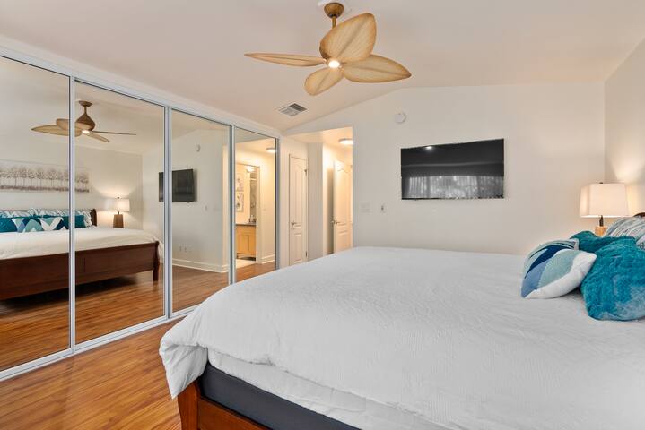 Luxury Oasis Resort Villa gallery image 5