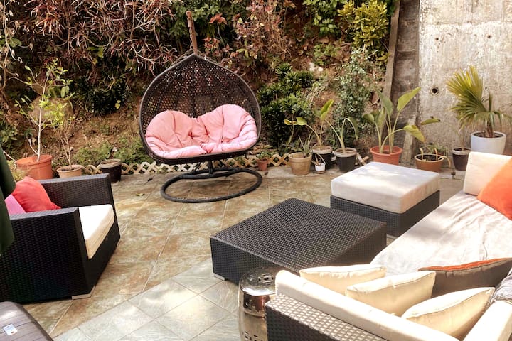 Spacious 4 bedroom Lamma home surrounded by nature gallery image 3