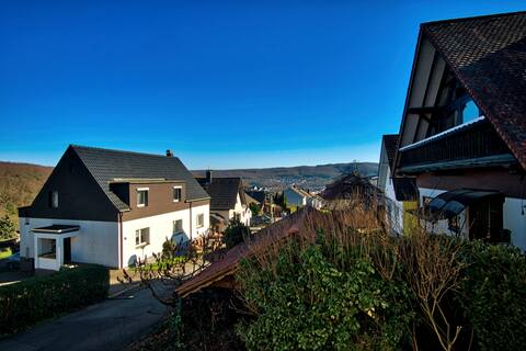 Fewo Genster -Maisonette private access parking