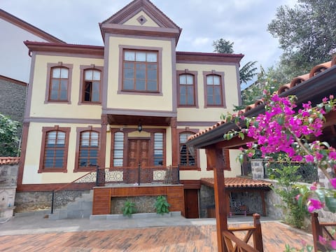 Hatice Sultan Konagi (Ottoman Mansion)
