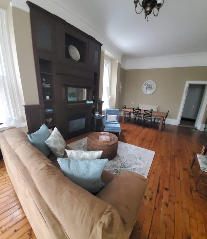 5 Best Airbnb Vacation Rentals In Dunnville, Canada Updated 2024