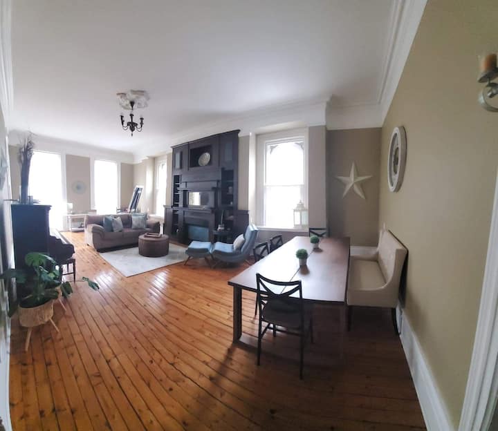 5 Best Airbnb Vacation Rentals In Dunnville, Canada Updated 2024