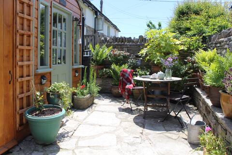 Cosy Cottage in Rural Hamlet on the Jurassic Coast