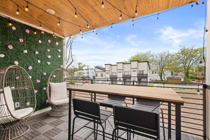 Bachelorettes Welcome*Sleeps 12+*Mins to Broadway! gallery image 5