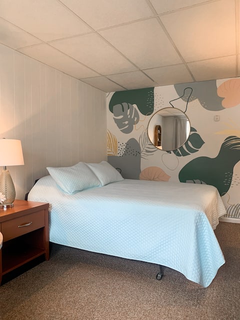 Room 15 at Irish Cove Motel in Conneaut Lake
