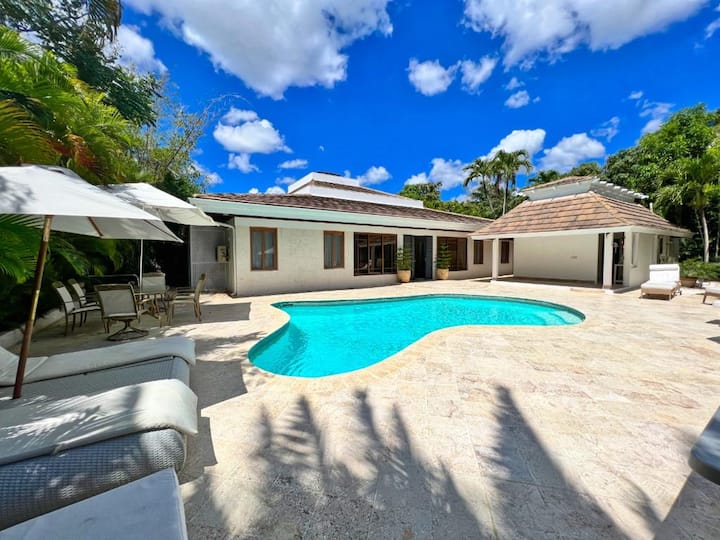 Casa De Campo Luxury Villa W/pool And 5 Bedrooms! - La Romana