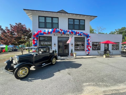 Historic 1927 Home Near Fairhope, Alabama
