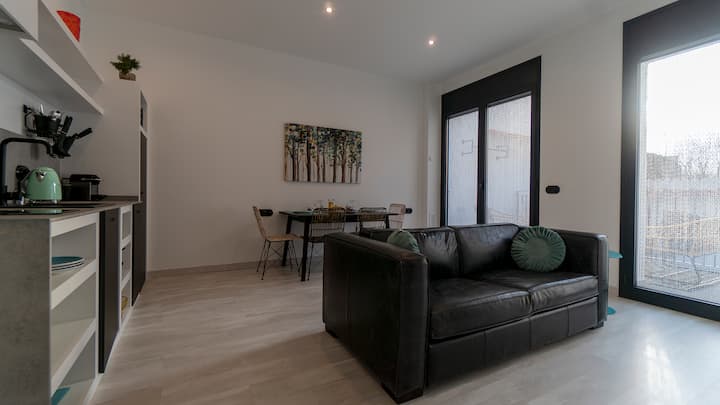 Boutique Apartment - Steps From The Beach! - Santa Susanna