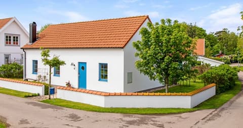 Summer accommodation in Torekov near the village, swimming & golf