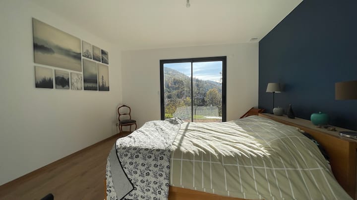 pMR достъпен мастер луксозен апартамент