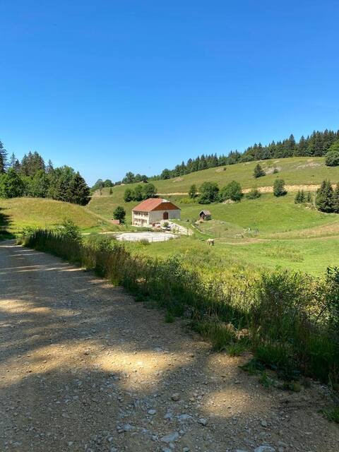 Chalet with spa in the heart of nature