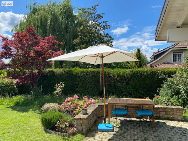 Spacious 4 bedrooms villa near lake & mountains