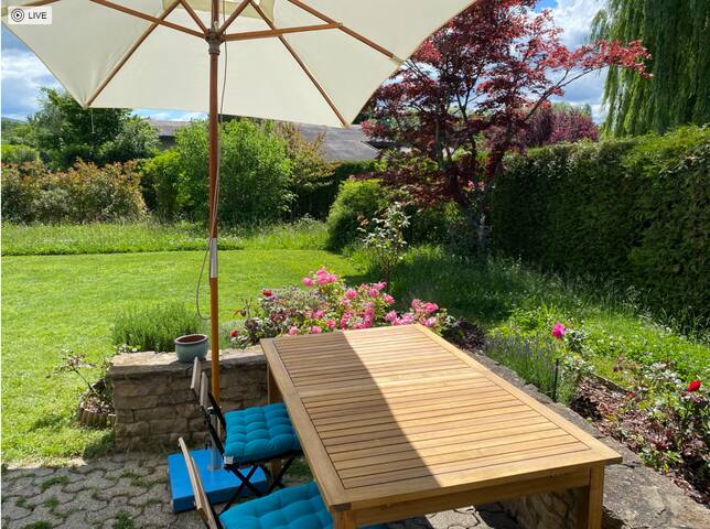 Spacious 4 bedrooms villa near lake & mountains gallery image 4