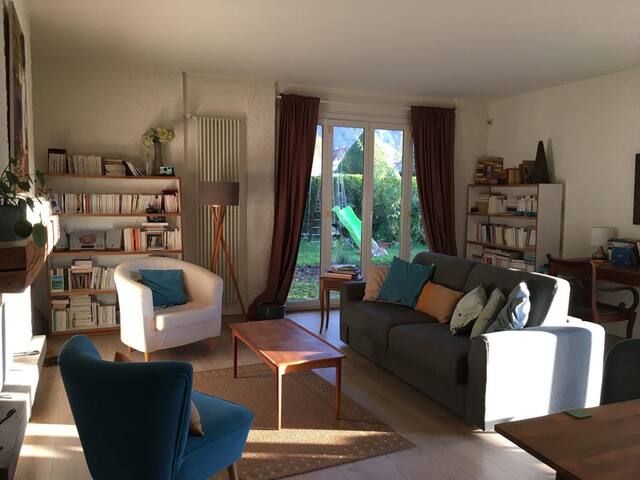 Spacious 4 bedrooms villa near lake & mountains gallery image 2