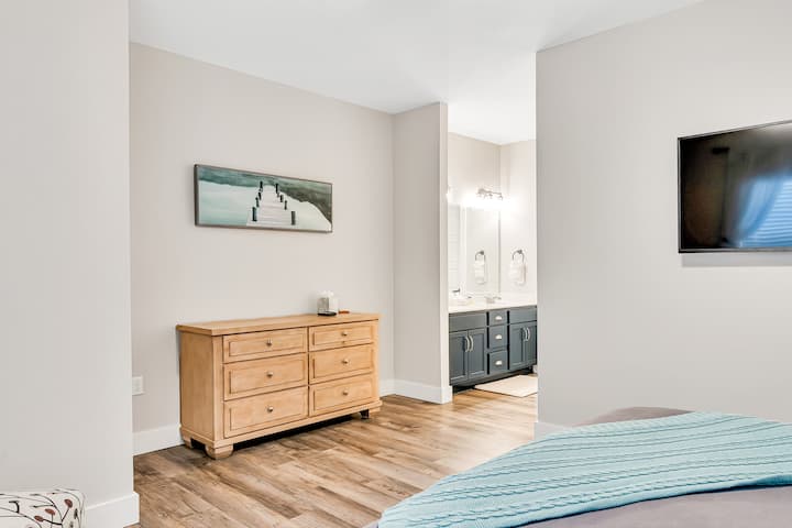 Спалня 1 - скрин и баня