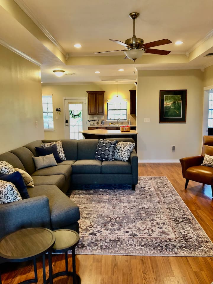 Oak On The Cane- 2br, 2ba Townhome On Cane River - Natchez, LA