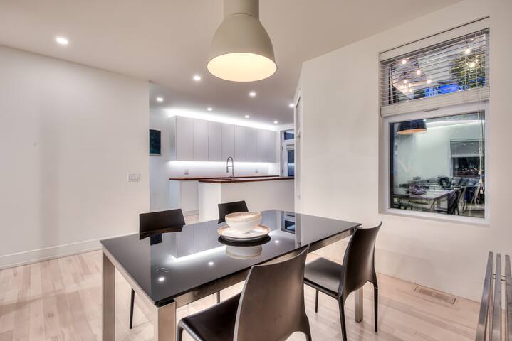 Luxury home in the heart of the Mile-End gallery image 5