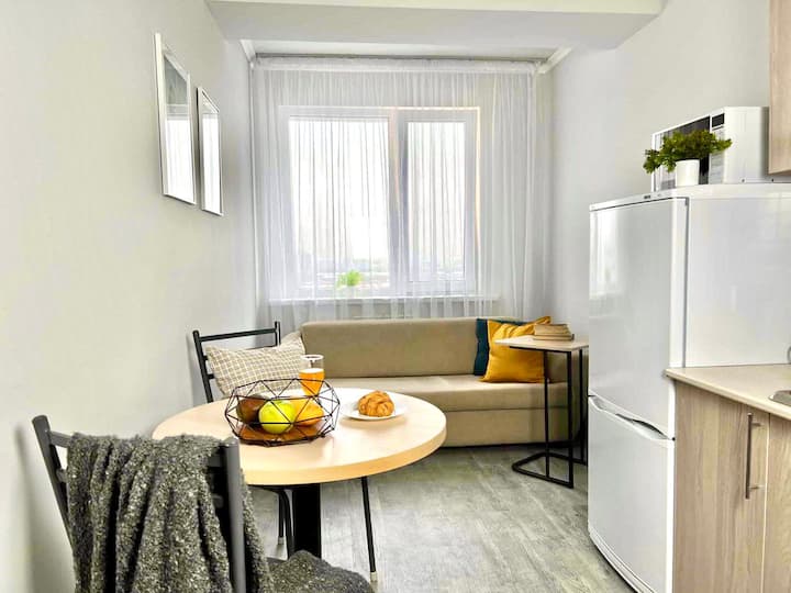 พื้นที่นั่งเล่นและพื้นที่ทำงานในห้องนั่งเล่น