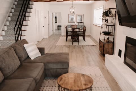 Bright, Spacious, Seabrook Beach Getaway