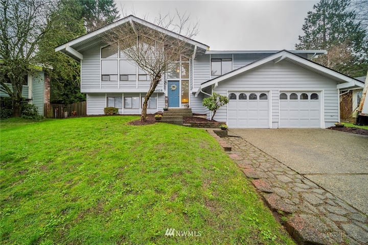 2 Bedrooms, Few Mins Drive To Malls, P&r, Beaches - Redmond, WA
