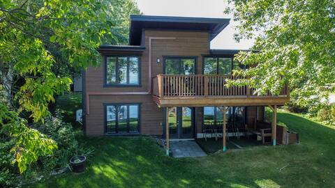 Beautiful chalet by Lac-Saint-Jean