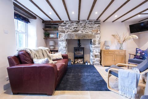 Top performing Airbnb: Gorgeous Cottage Near the Sea. Dog Friendly. in Edern, Morfa Nefyn, Nefyn