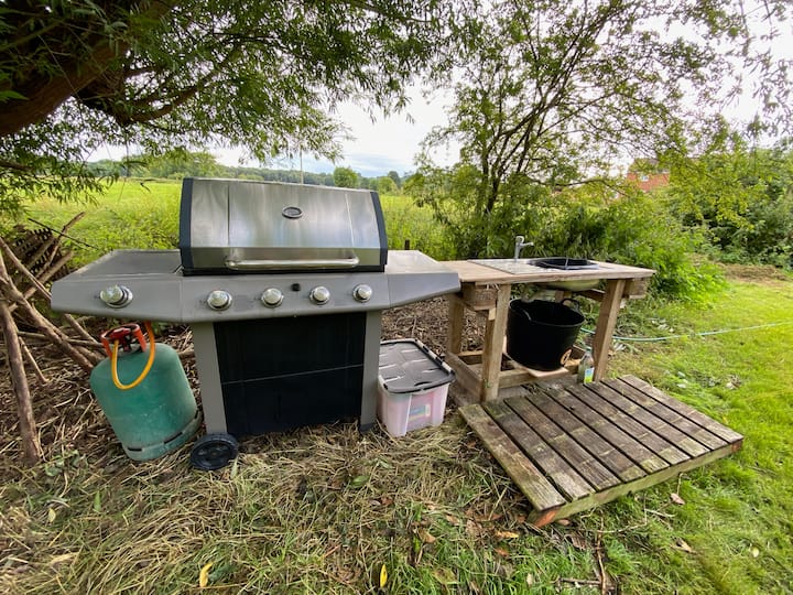 Unique Riverside Tipi Experience For Groups - Wallingford