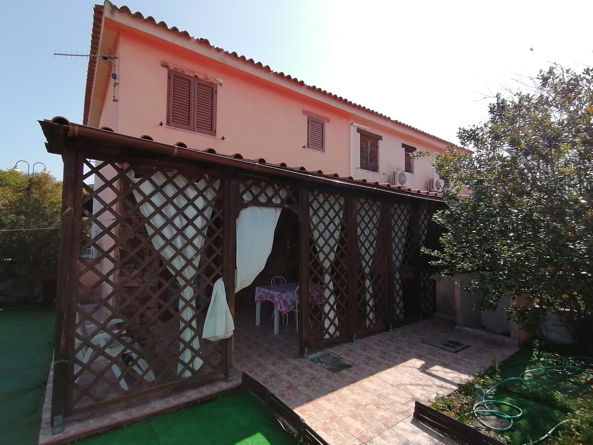 Top Airbnb: Villa in the center of San Teodoro in San Teodoro