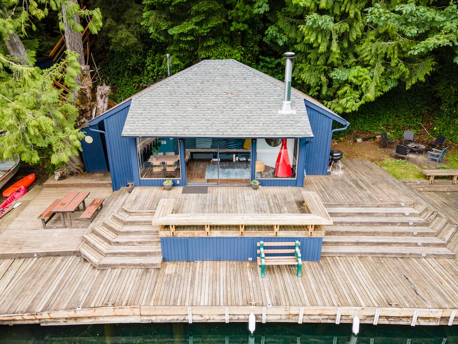 Lake Sutherland Waterfront Cabin w/ Expansive Dock