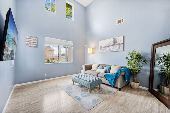 Spacious+cozy Home Near Winery - Murrieta, CA