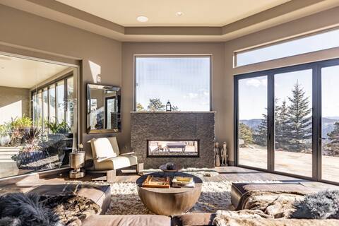 Mountain Top Luxury * Views *Red Rocks *Groups*Spa
