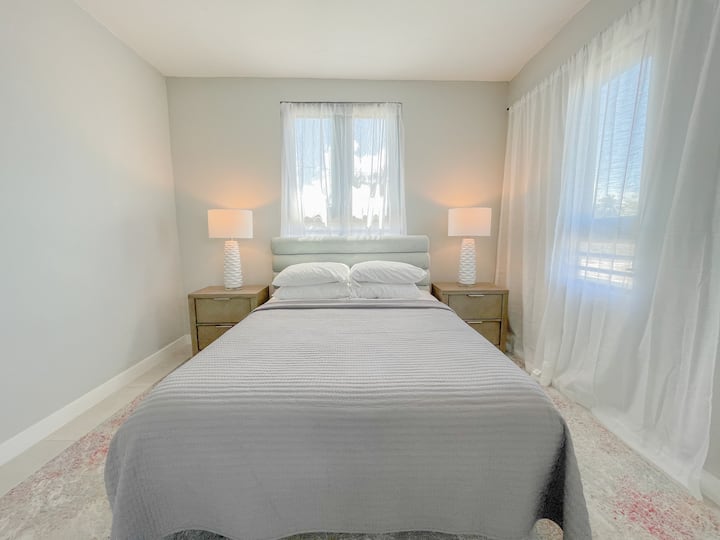 Bedroom 4 Queen Bed