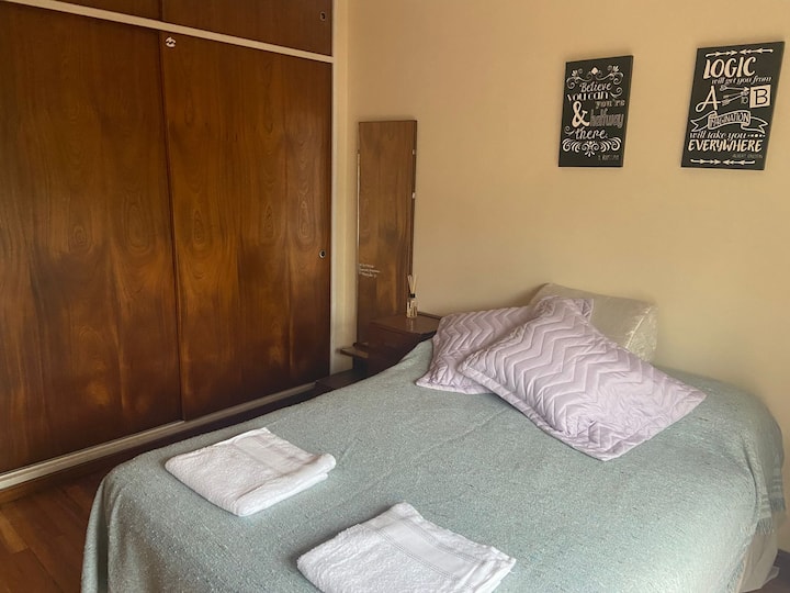 Quarto com varanda em Boulogne