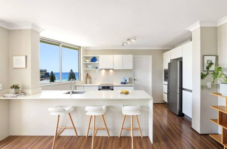 Beachfront in Manly- Sea Dreams-2 Bedroom gallery image 4