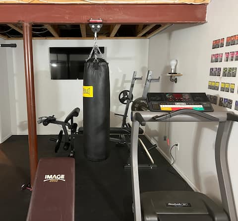 5 BR w/Band&Piano setup/private Gym/Theater&Entry