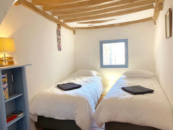 საძინებელი 1