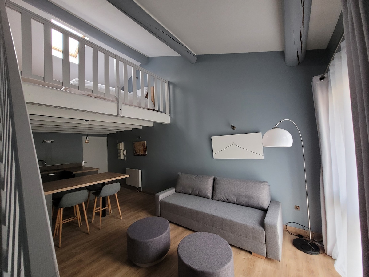 Top Airbnb: Quiet apartment in the heart of Vaison in Vaison La Romaine