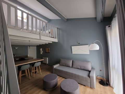 Top Airbnb: Quiet apartment in the heart of Vaison in Vaison La Romaine