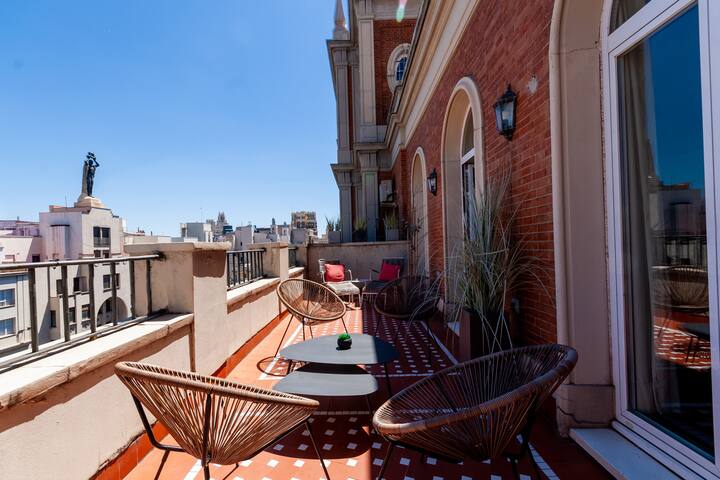 Penthouse in Gran Vía with Terrace gallery image 4