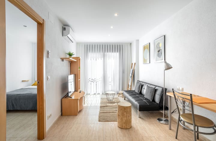 New&sunny Appartement,central - 130m De La Plage - Blanes