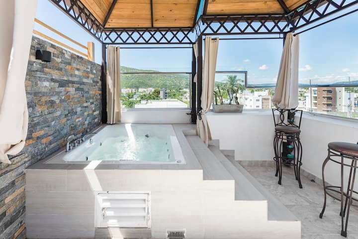 Stunning Mountain Penthouse Condomiums image